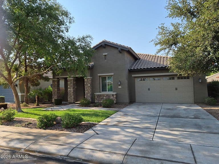 2543 E Penedes Drive photo 2