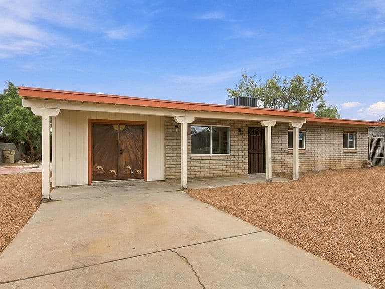 6558 S Iberia Cir photo 4