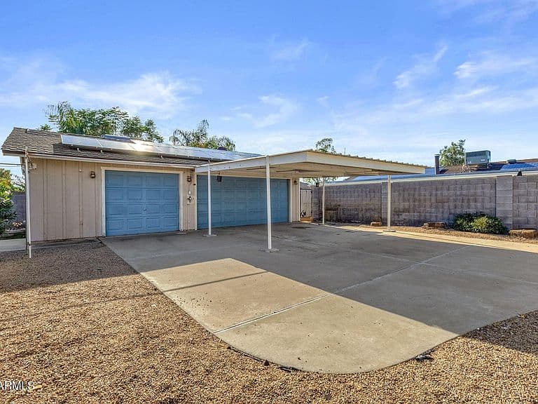 3526 E ANDERSON Drive photo 1
