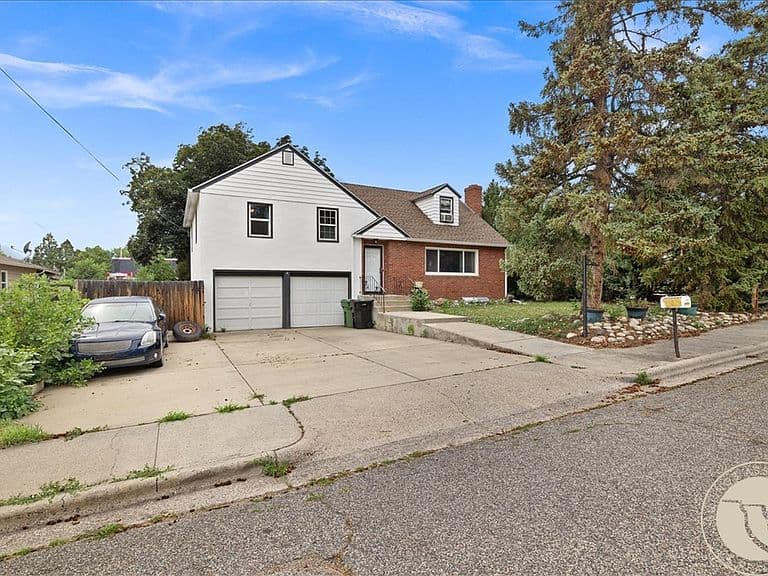 2424 Elizabeth St photo 2