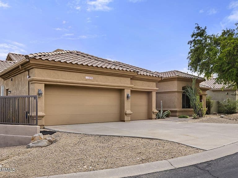 13785 E PARADISE Drive photo 4