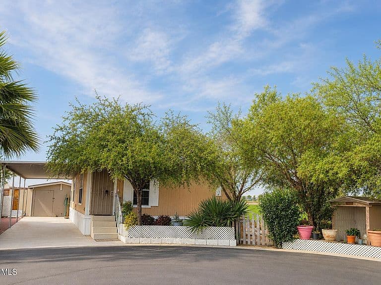 8427 W GLENDALE Avenue #183 photo 1