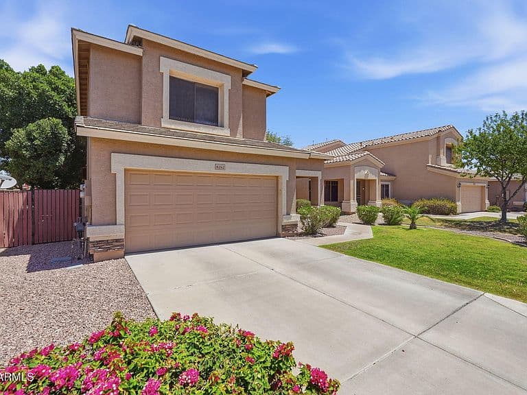 8242 W MELINDA Lane photo 4