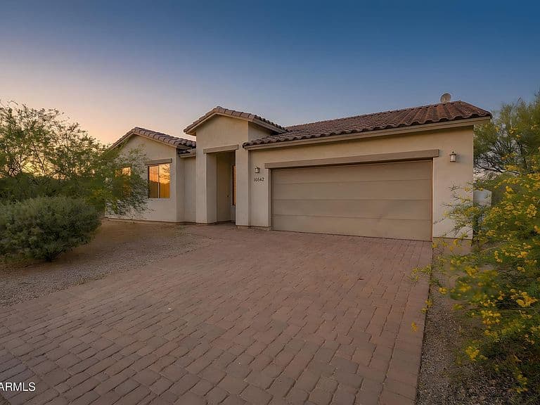 16342 E DIXILETA Drive photo 1