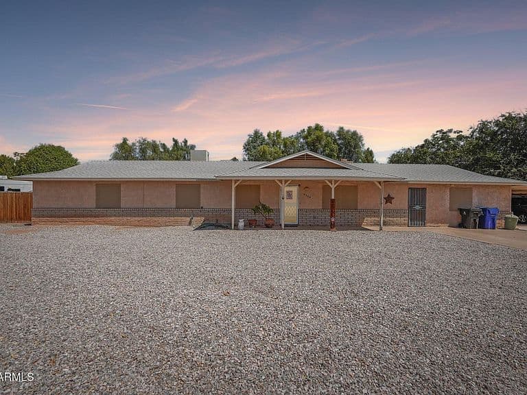 10520 W MULBERRY Drive photo 2