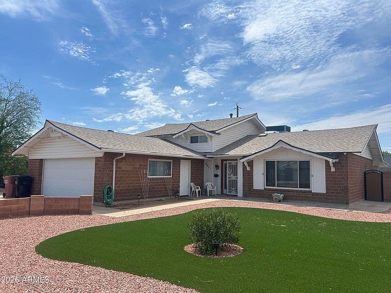 Photo of 8601 E valley view Road