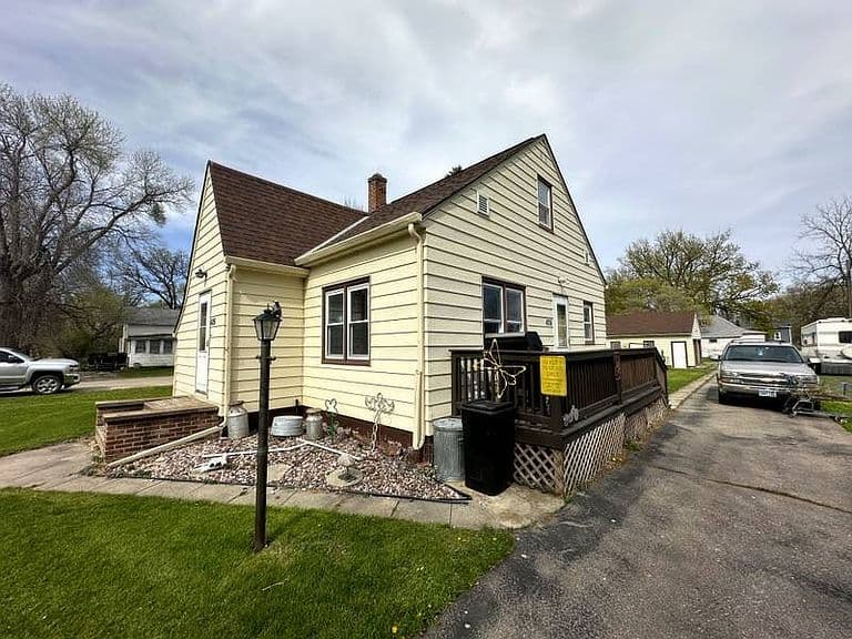426 3rd St N photo 3