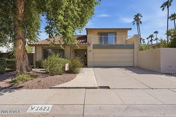 1621 E NORTHSHORE Drive photo 2