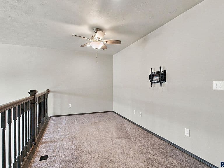 5902 S Whisper Creek Pl photo 4