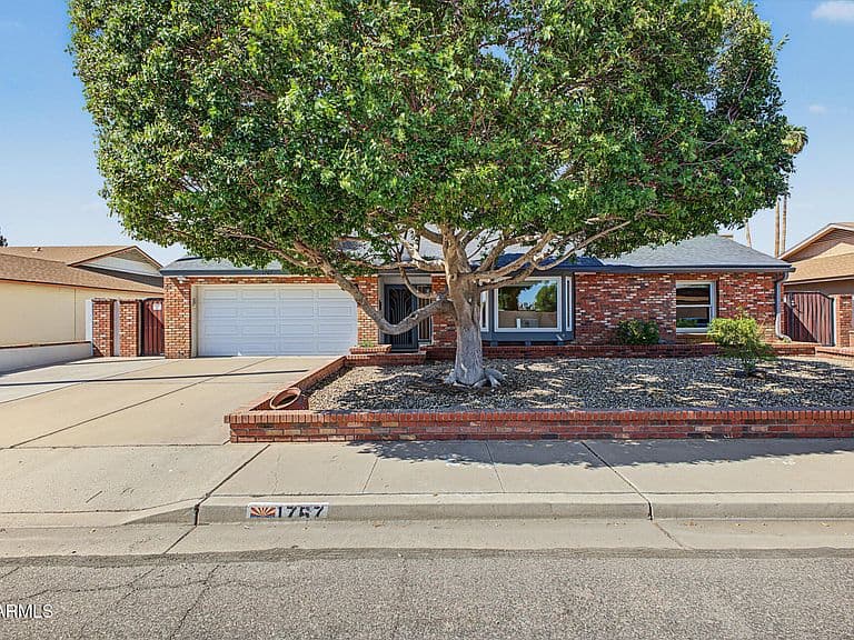 1767 W KIOWA Avenue photo 1