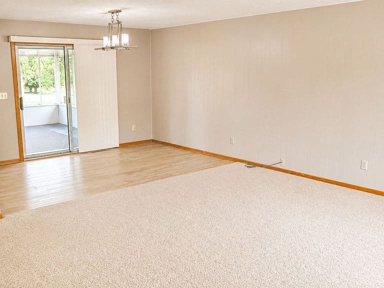 204 Ryan Dr photo 5