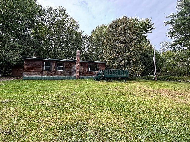 70 Ledge Dr photo 1