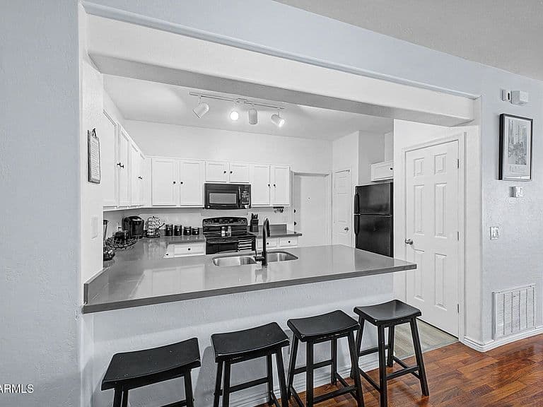 2831 E SOUTHERN Avenue #124 photo 1