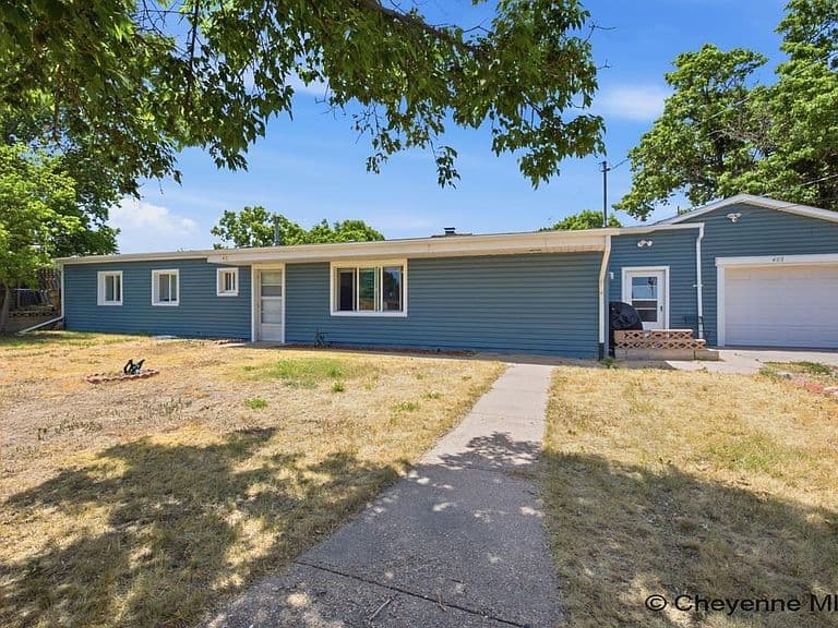 403 Walker Ln photo 2