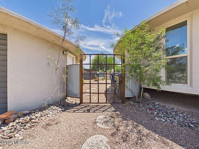 1720 N Nancy Rose Blvd photo 3