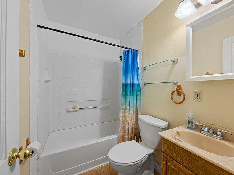 1606 E Capitol Ave photo 5