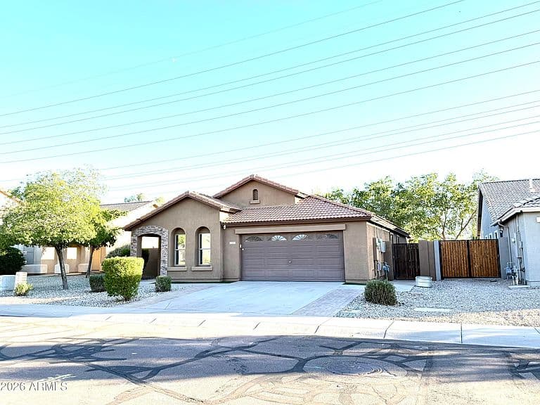 1945 E ALOE Place photo 2