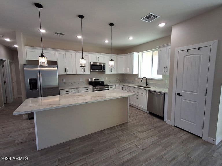 36726 W BUCKEYE Road photo 2