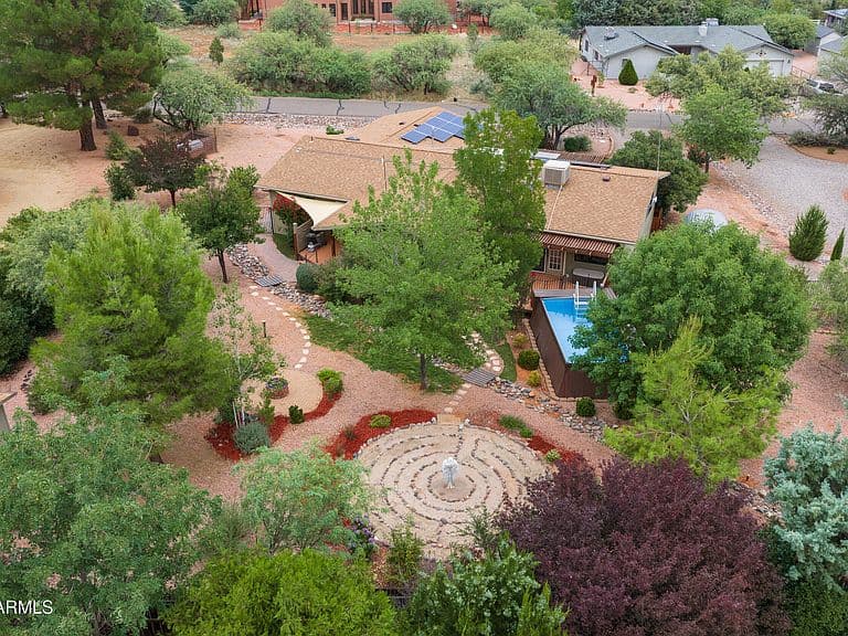 325 RAINTREE Road photo 5