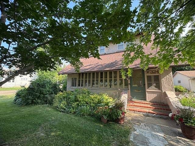 324 W 7th Ave photo 2