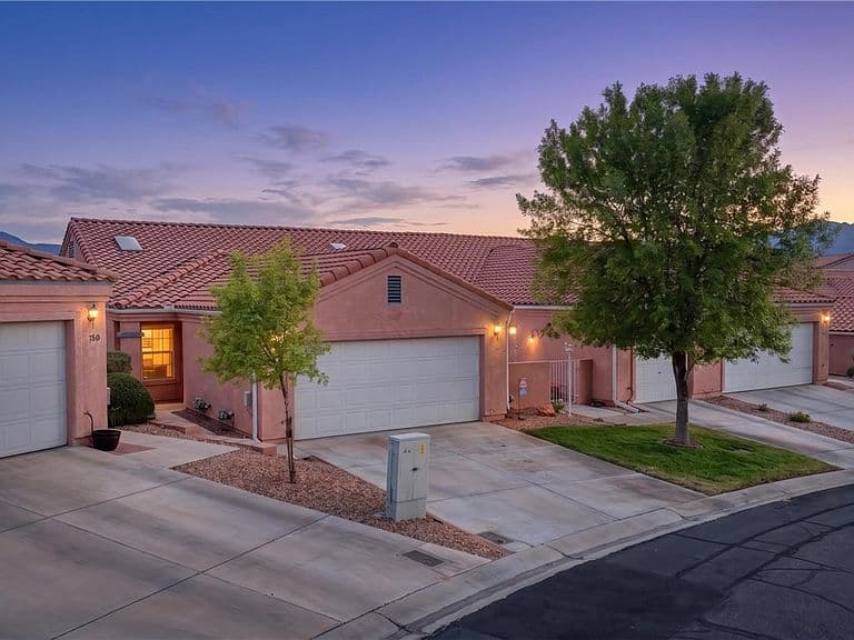 694 Peartree Ln photo 2