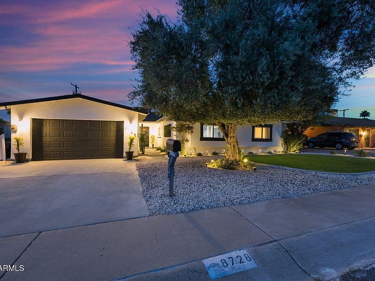 8728 E MONTE VISTA Road photo 2