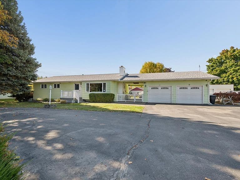 1418 Woodland Ave photo 3