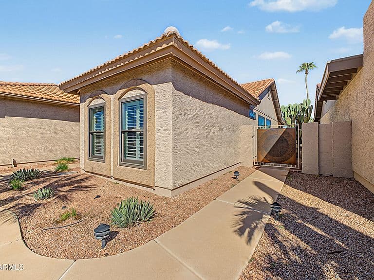 10538 E Navajo Place photo 4