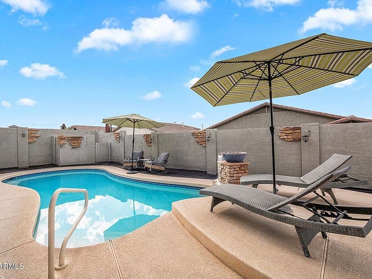 18426 W WESTERN STAR Boulevard photo 3