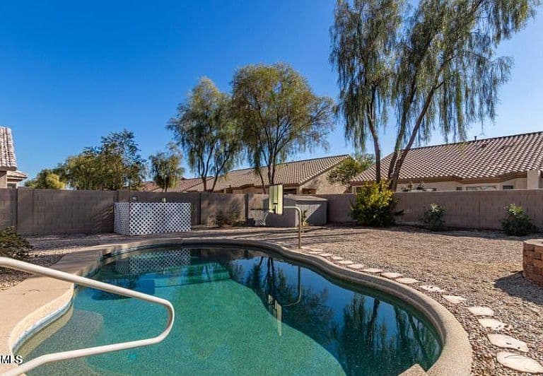 1537 E ALBA Drive photo 2