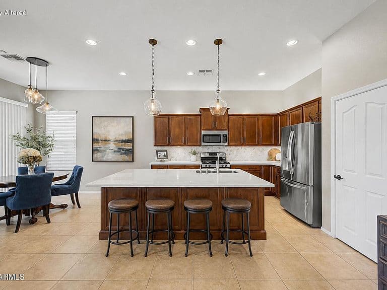 18205 W YOUNG Street photo 3