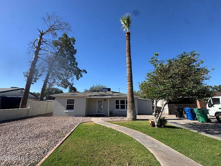 725 E 1ST Street photo 2