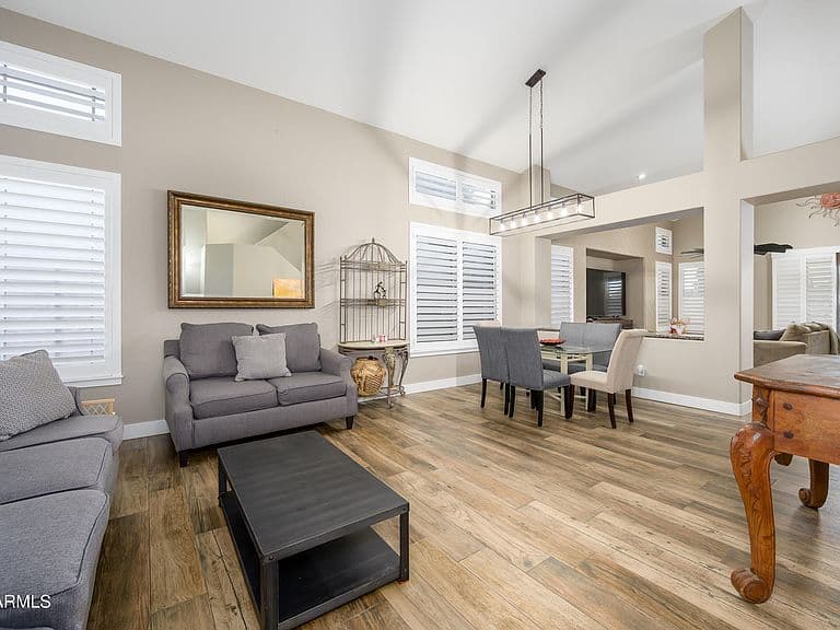 29986 N Little Leaf Dr photo 4