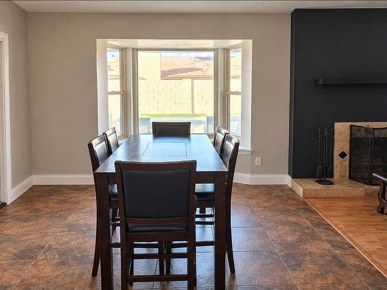 630 W Kilarea Avenue photo 5