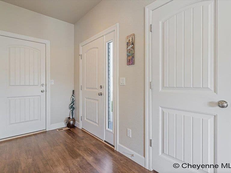 6607 Kicking Horse Ct photo 4