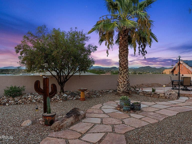 920 W Santa Fe Drive photo 3