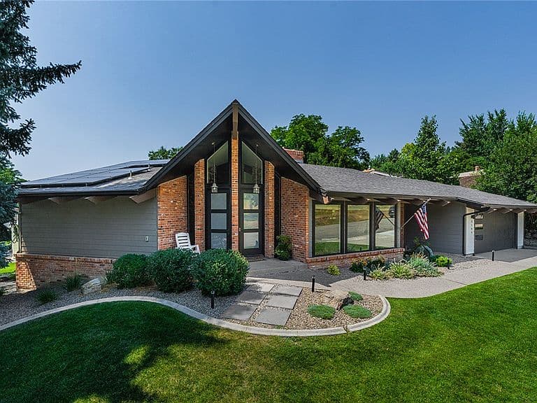 3104 Gregory Dr photo 1