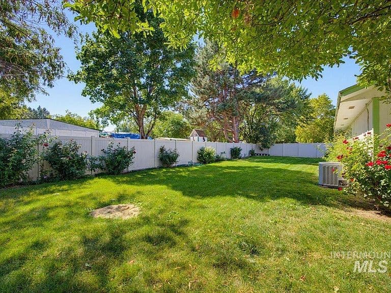 2415 E Colorado Ave photo 5