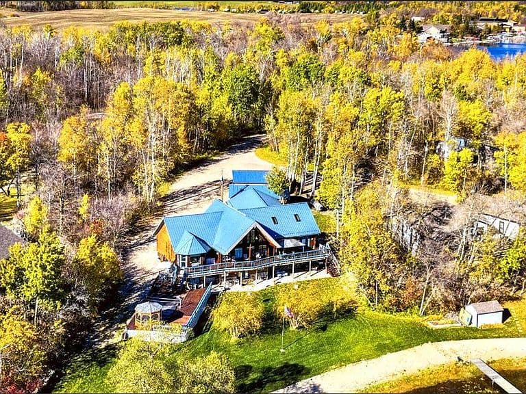 742 Solpers Bay Rd photo 1
