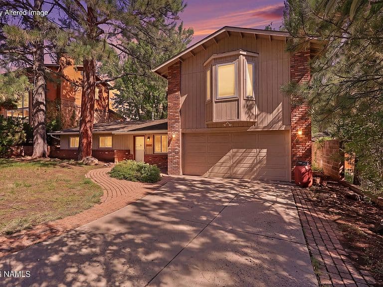 3704 N Grandview Dr photo 4