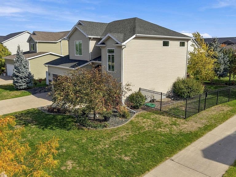 3449 Loberg Ln photo 2
