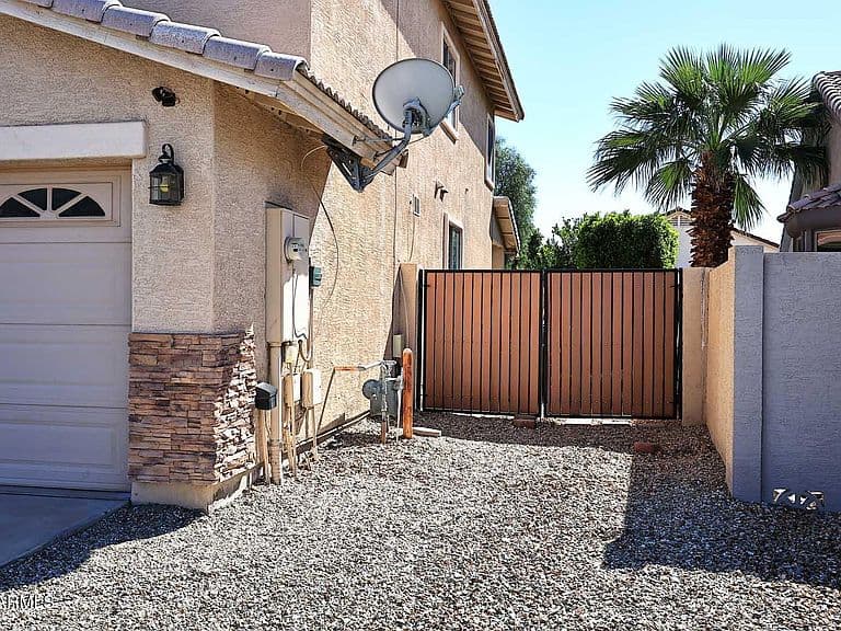 10891 W DAVIS Lane photo 4