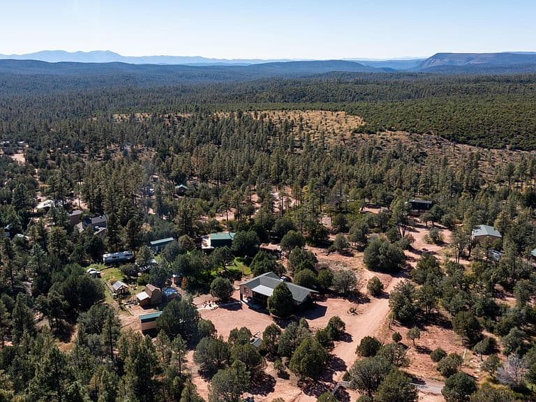 131 E Jackshoe Trl photo 3