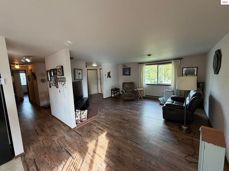 1717 Poplar St photo 2