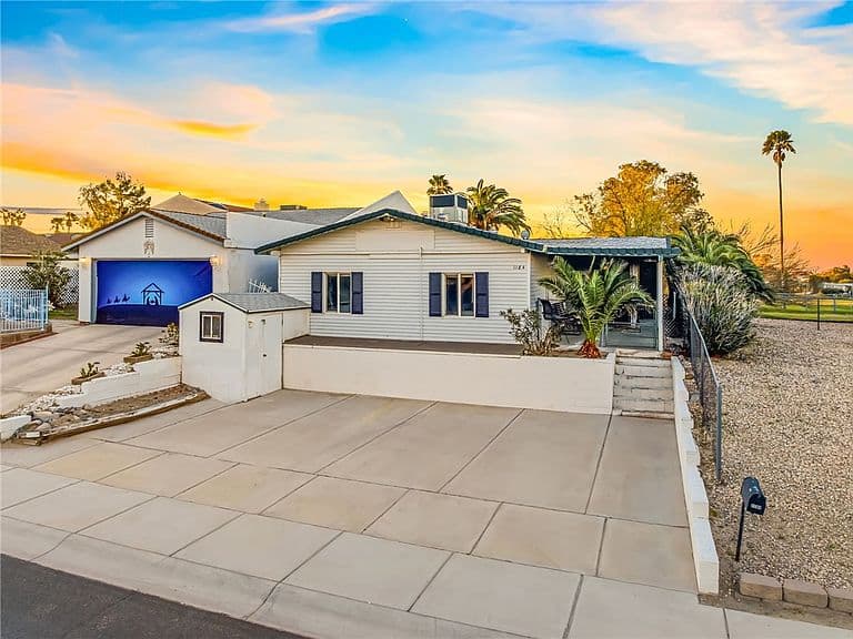 1184 Chaparral Dr photo 1