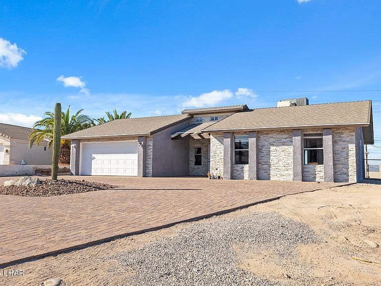 421 Hound Dr photo 3