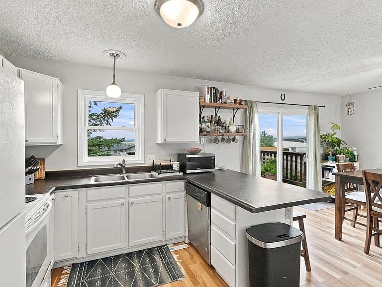 621 Ennen Dr photo 1