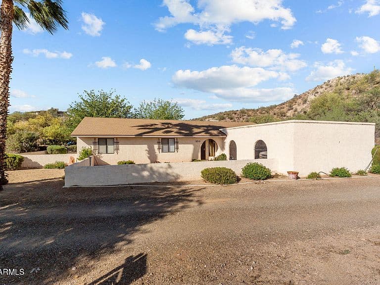550 E BASS Road photo 1