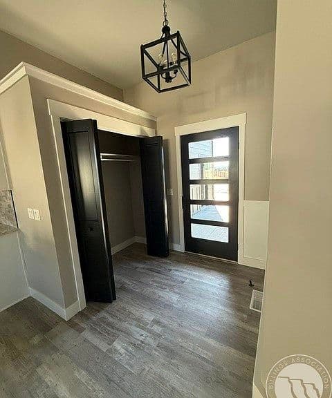 4733 Silver Creek Trl photo 3