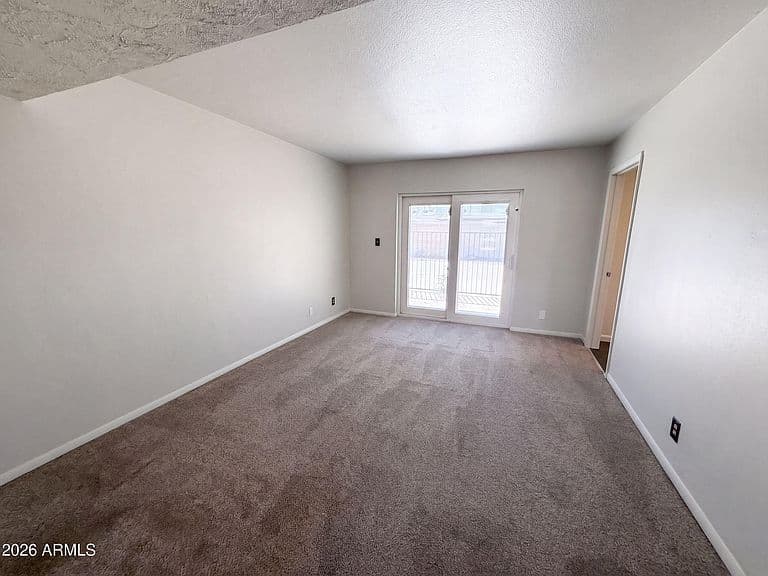 817 W ISABELLA Avenue photo 4